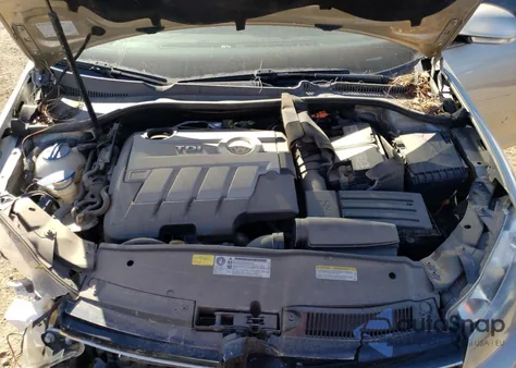 2014 Volkswagen Jetta Tdi z USA, uszkodzony, nr VIN 3VWPL7AJ3EM608019